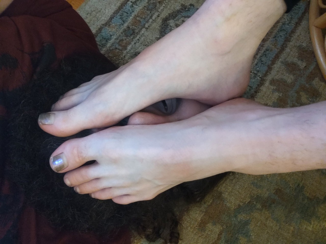 Bell Letres Feet