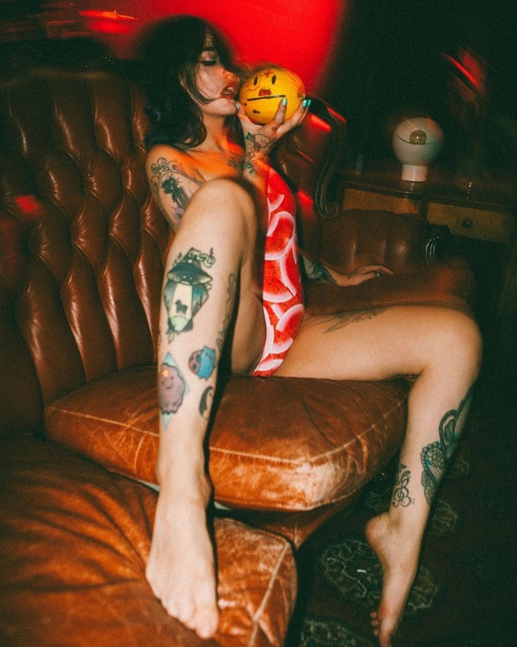 Brisen Suicide Feet