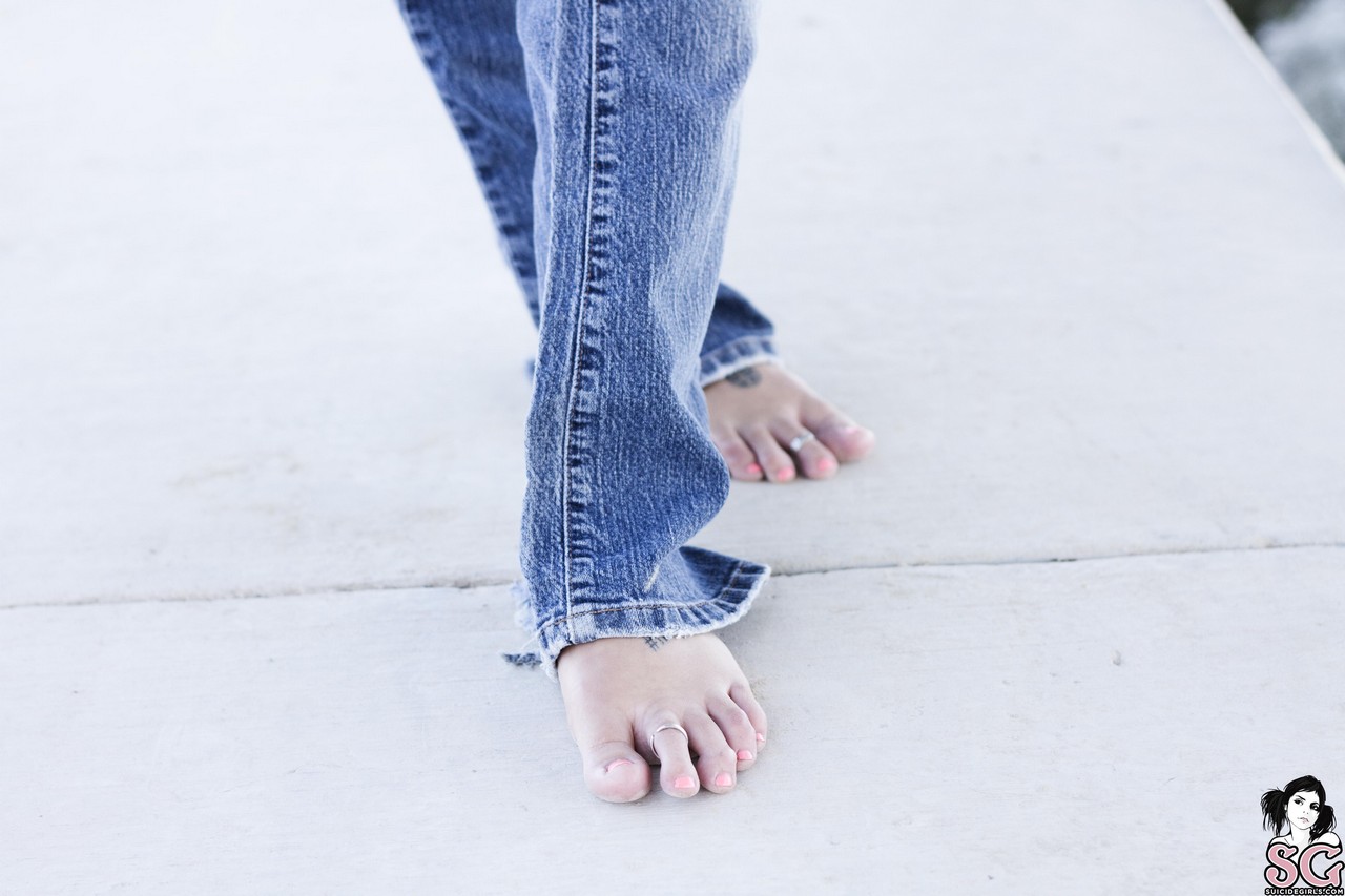 Camille January Straughn Feet