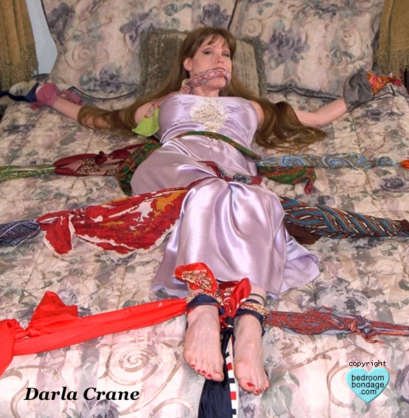 Darla Crane Feet