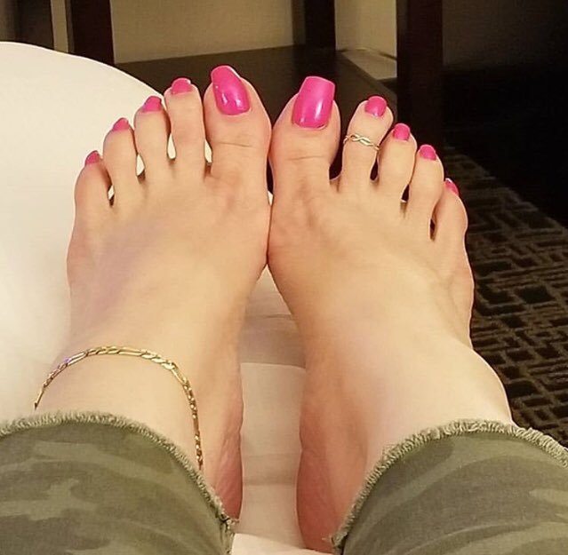 Jen Solez Feet