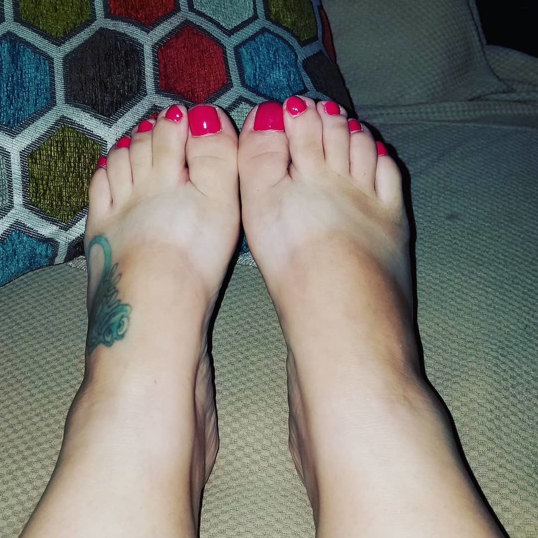 Khloe Feet