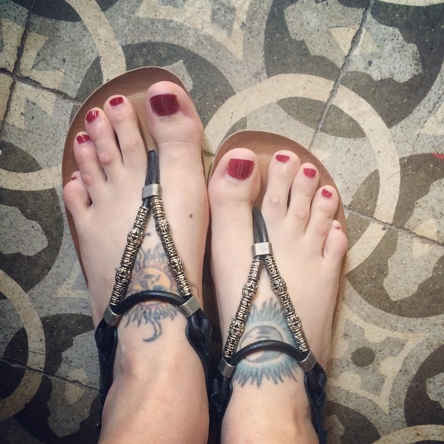 Minerva Pons Feet