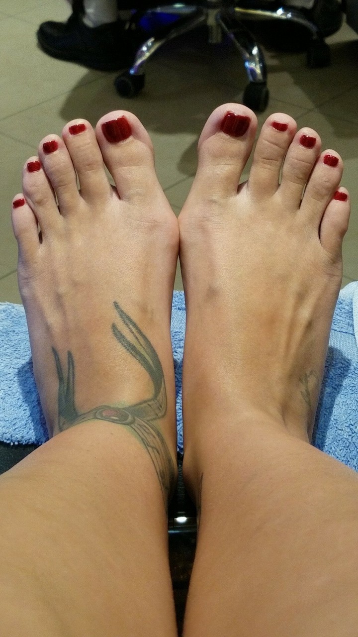 Ayla Aysel Feet