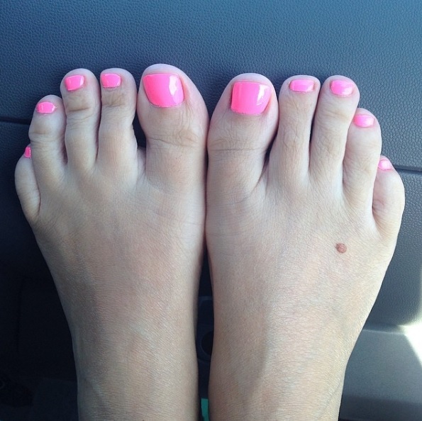 Bobbi Eden Feet