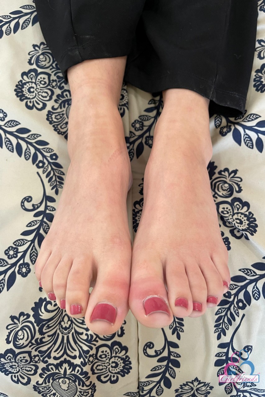 Corra Cox Feet