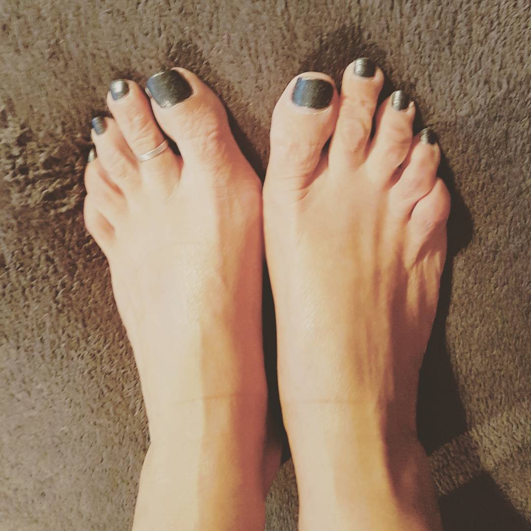 Dirty Tina Feet