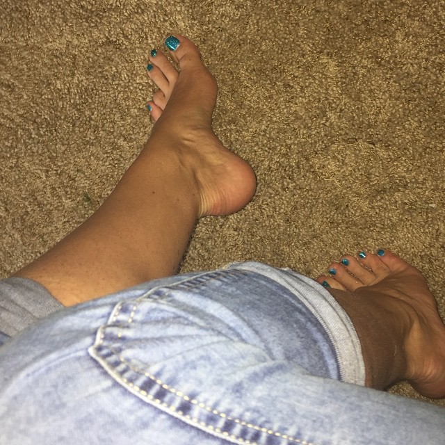 Emma Leigh Feet