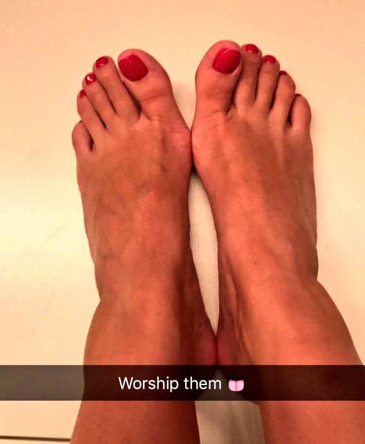 Justine Cross Feet