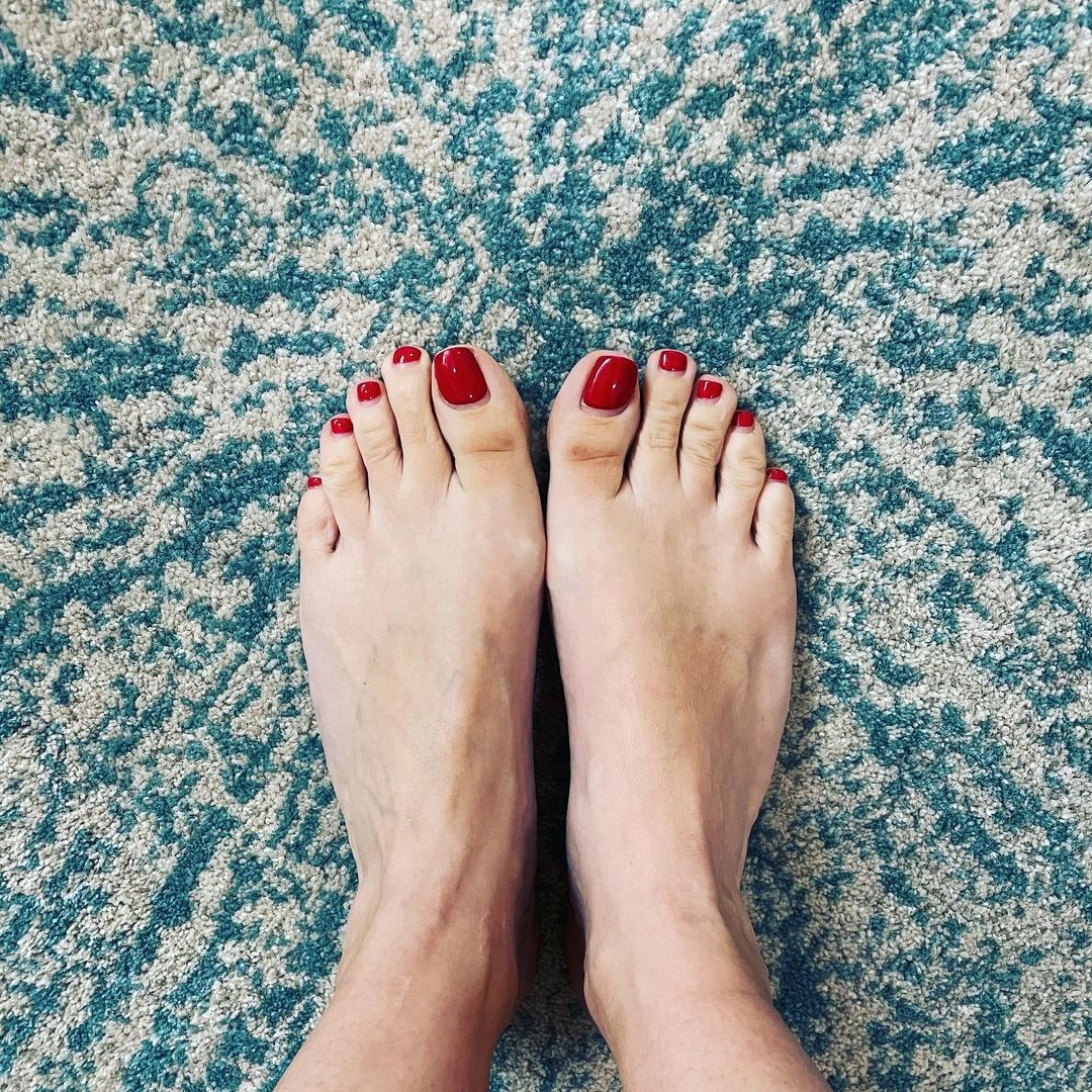 Justine Cross Feet