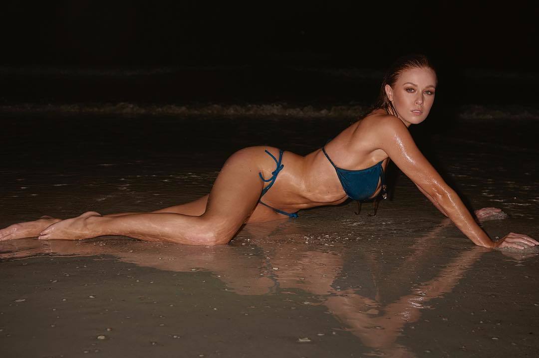 Leanna Decker Feet