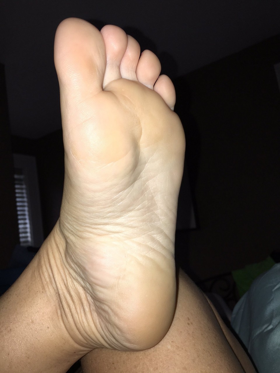 Mizz Shutters Feet