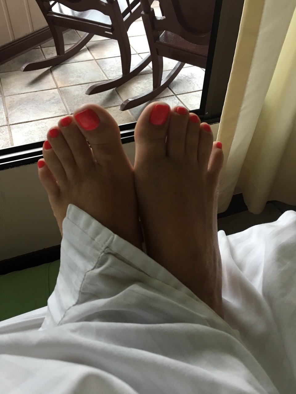 Mizz Shutters Feet