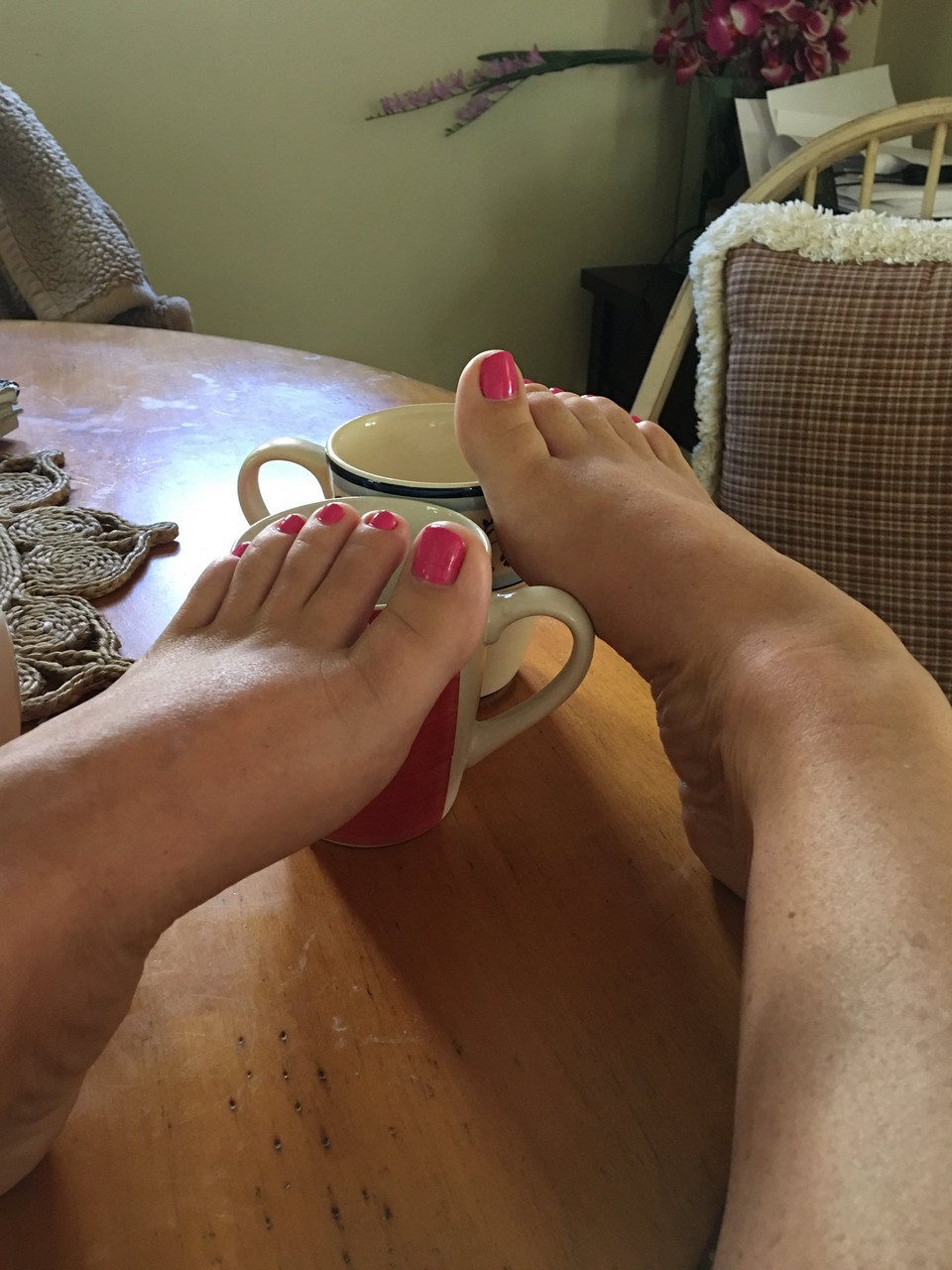 Mizz Shutters Feet