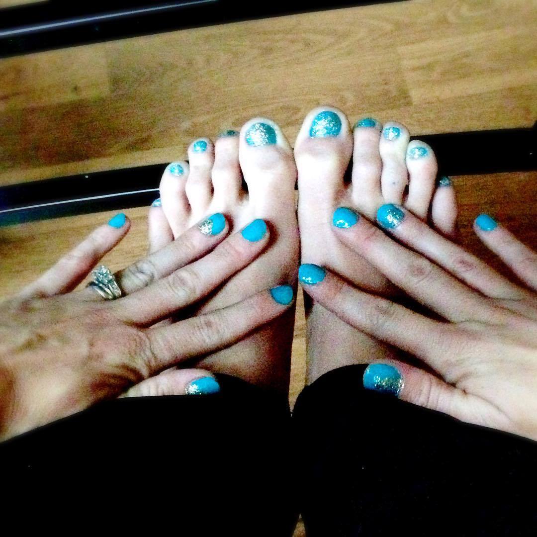 Norah Nova Feet