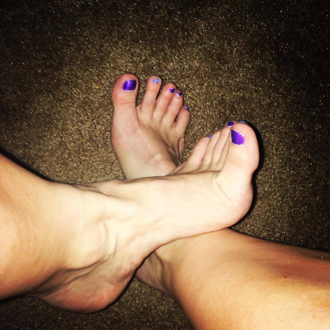 Norah Nova Feet