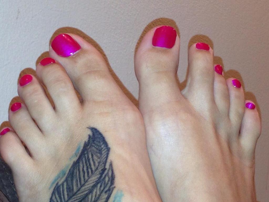 Reagan Ross Feet