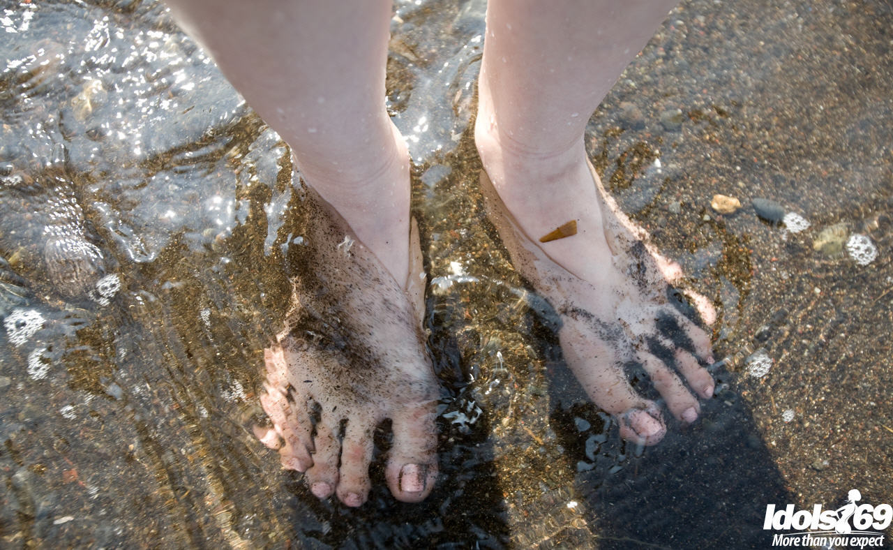 Saki Koto Feet