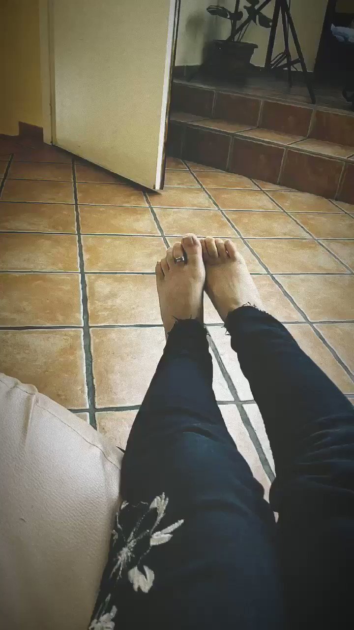 Yasmeena Ali Feet