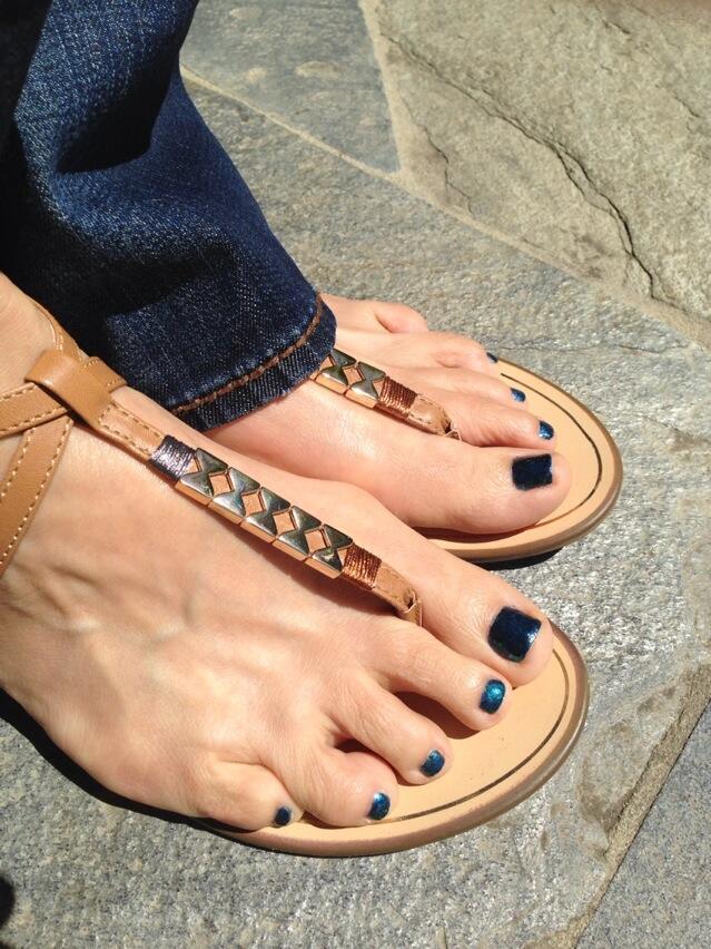 Zoey Holloway Feet